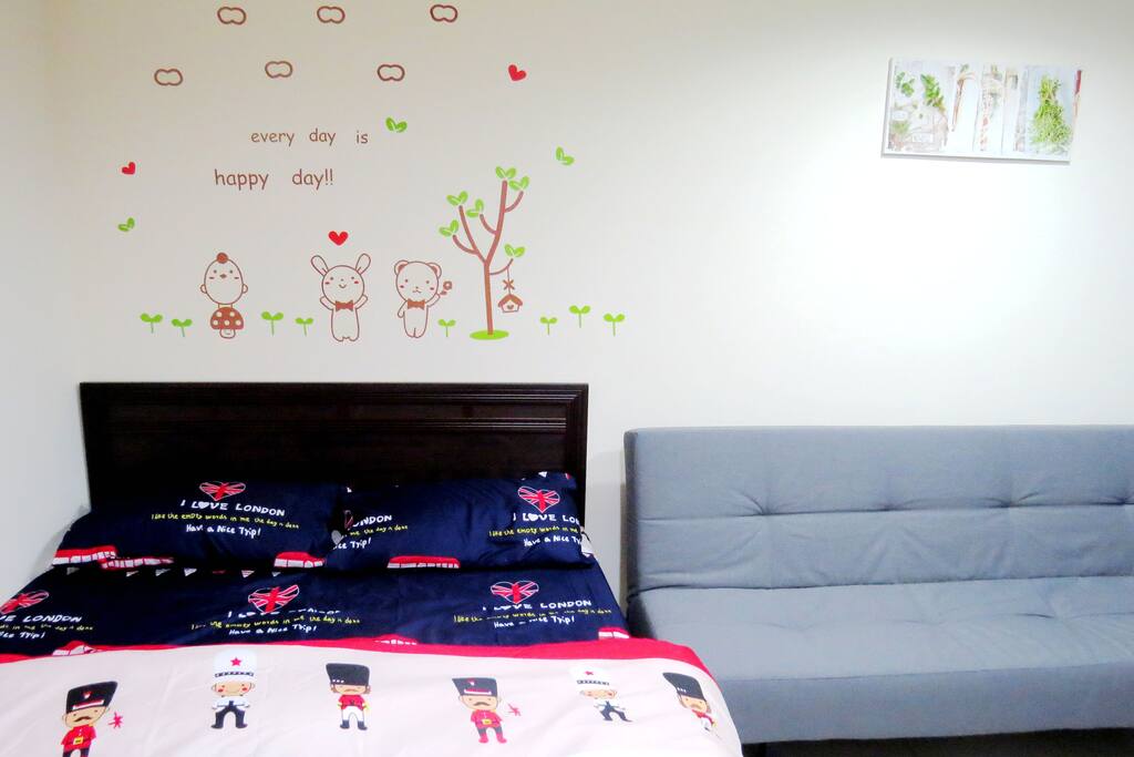 雙人床double bed、沙發床sofa bed