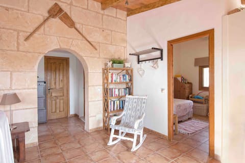Popular Airbnb listing: A paradise in S, Almonia and Es Caló des Moro in Santanyí