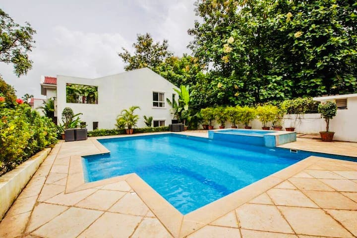 Common Swimming Pool