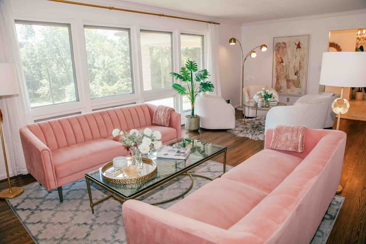 Luxury Home Near Broadway & Airport w/ Hot Tub