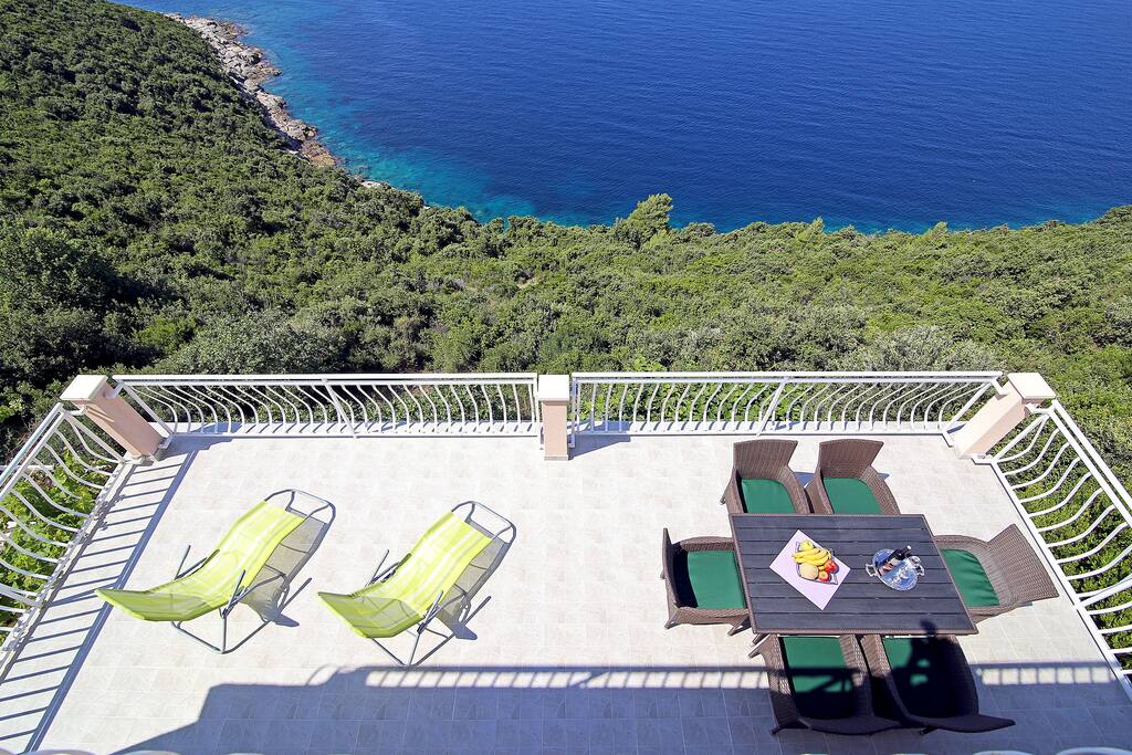 Apartment 1, terrace