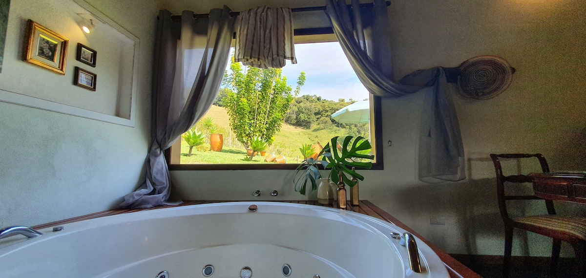 Top Airbnb: Romantic and exclusive chalet with incredible view em Santo Antônio Do Pinhal