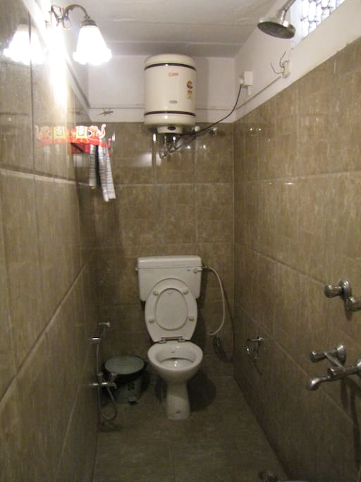 Asha Room - Bathroom