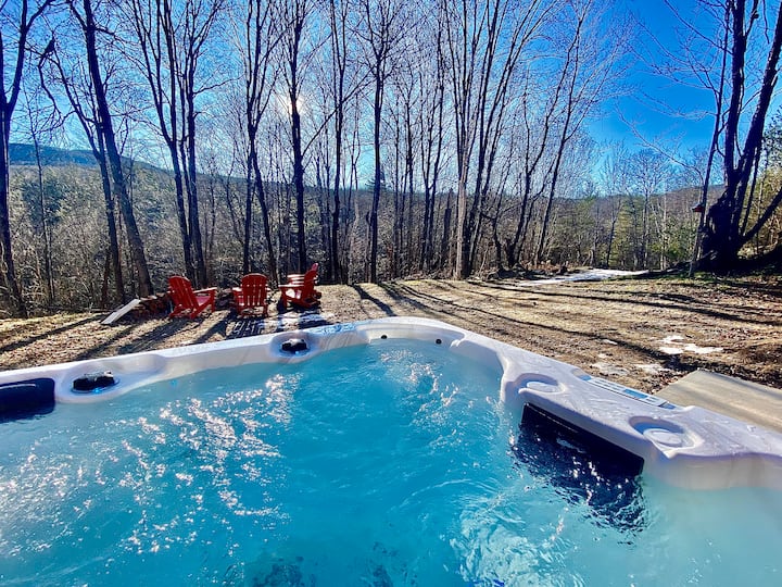 Cozy Cub Cabin • 2 mi Lake • 24 ac + brook Cabins for Rent in