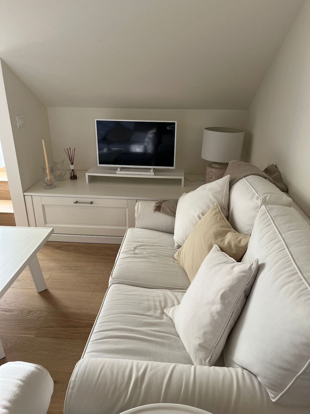 Successful Airbnb property: Penthouse with sea view, two minutes from the beach, parking in Camogli