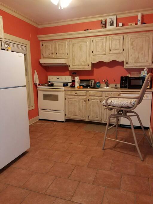 Kitchen before table was added.