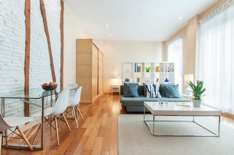 Anuncio de Airbnb popular: At Home in Madrid V, Temporary Apt. Madrid Center en Madrid