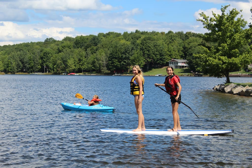 Lake toys for our guests to enjoy, try the SUP and kayaks.
