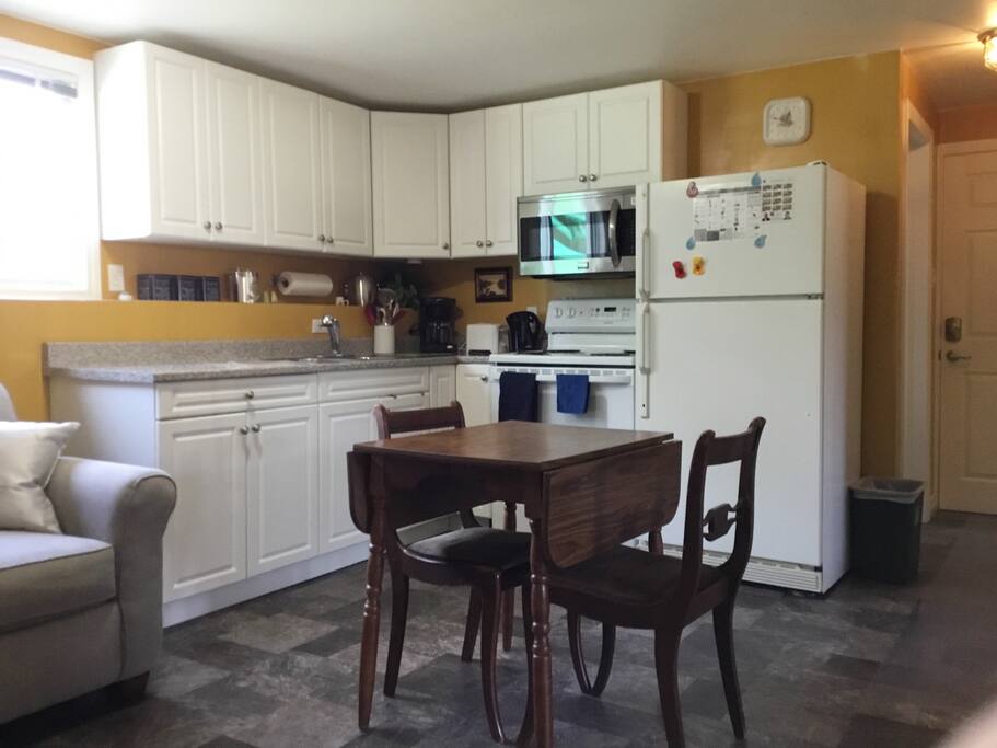 Fully Functional Kitchen + BBQ