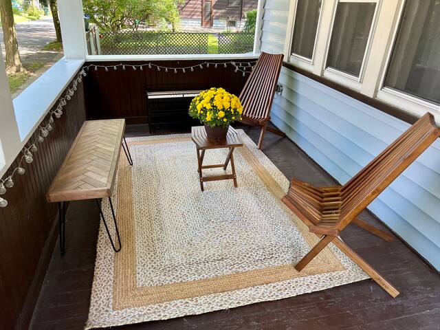 Entire house in a vibrant neighborhood – 3 Beds gallery image 3