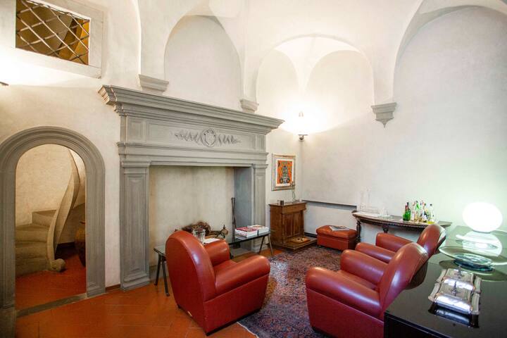 Renaissance Palace in Santa Croce gallery image 4