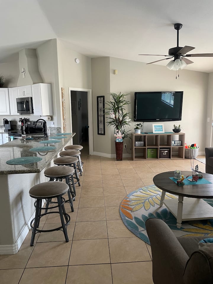 Boat Parking, Family Friendly, Pool Home - Lake Havasu City, AZ