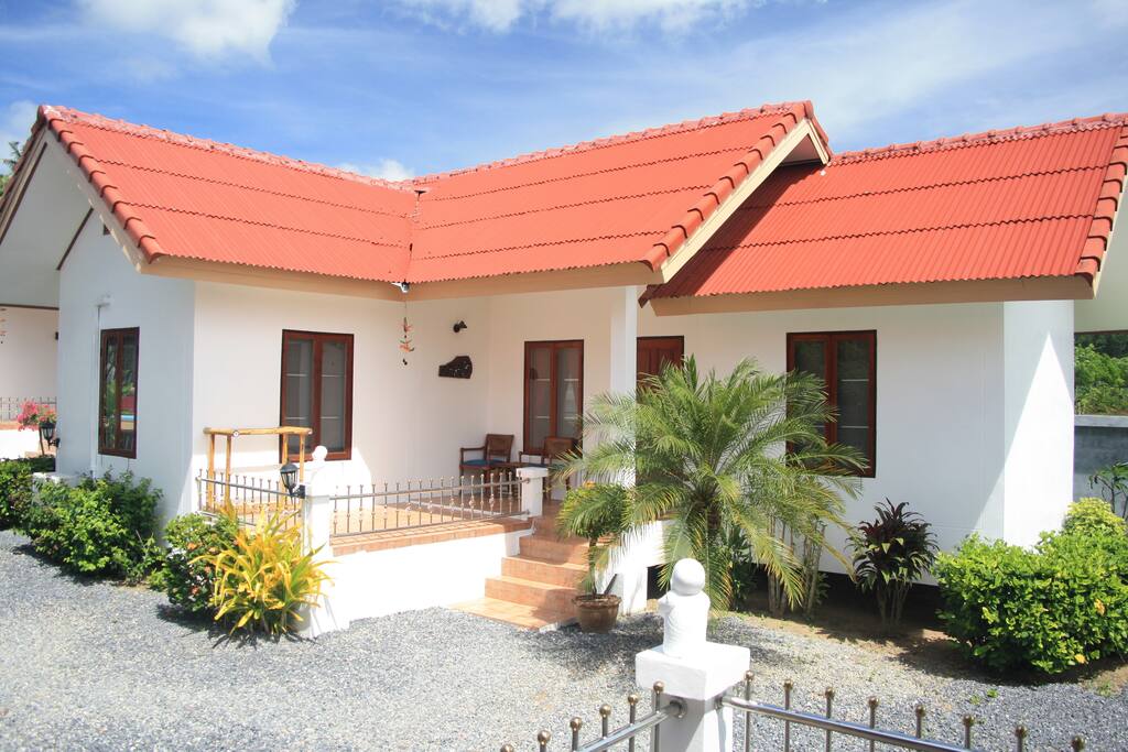 Bungalow détail, véritable petite maison individuelle de 52M2