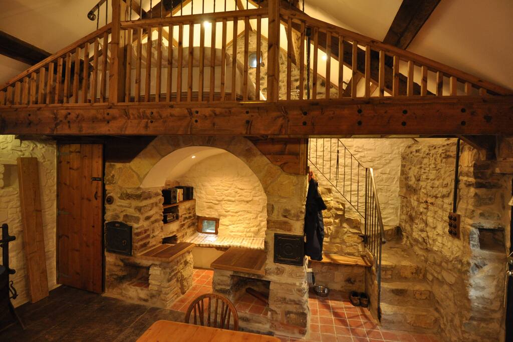 The arch and staircase.