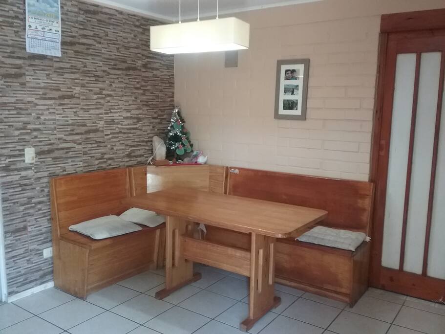 Hermoso comedor de madera