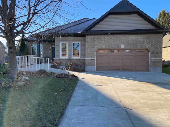 Entire Vacation Home with 5 Bedrooms & 3 Bathrooms Houses for Rent in