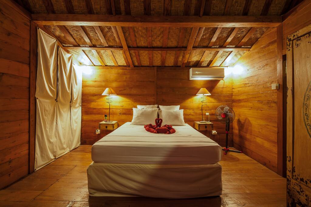 the 2 bedroom