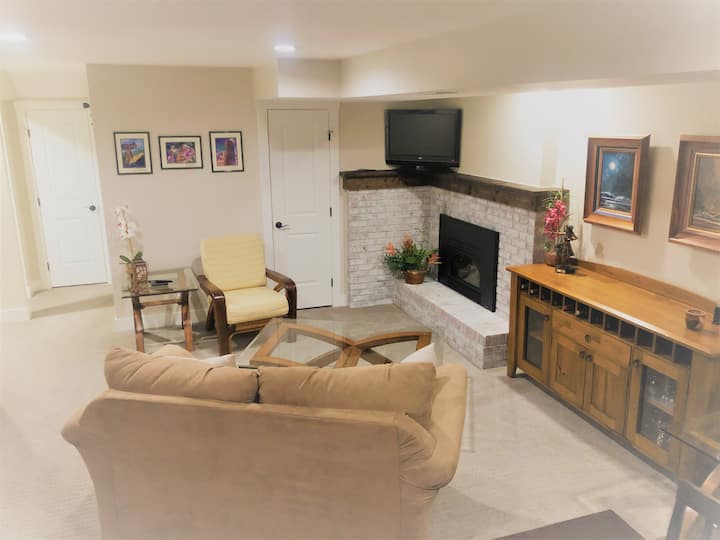 1br 1bath Private Apt : Shadows Of Pikes Peak - Colorado Springs, CO