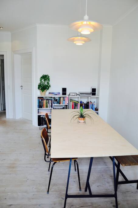 LIVINGROOM