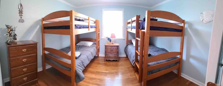 Dhomë marinari në katin e mësipërm 