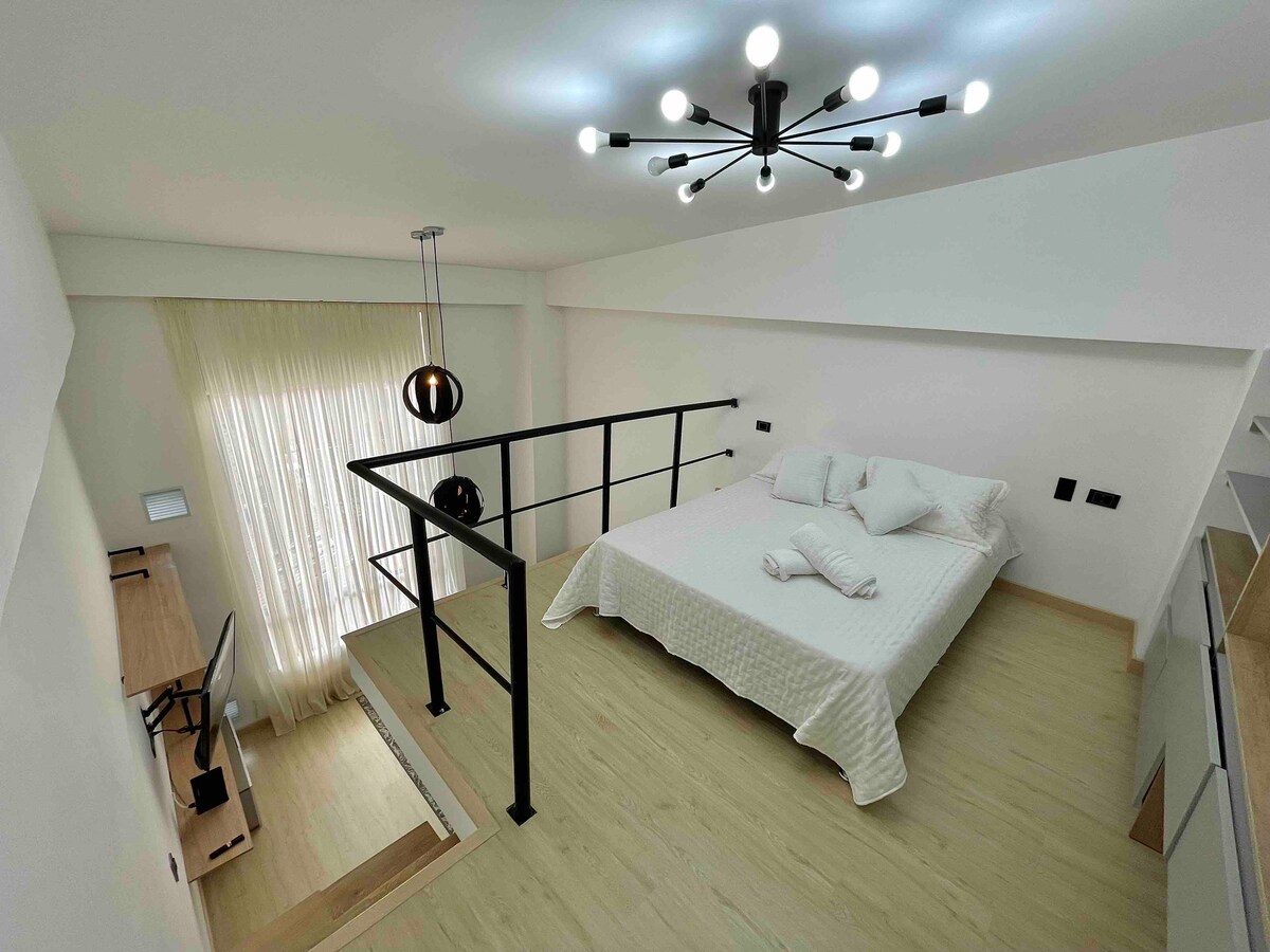 ที่พักหลักบนเตียงกึ่งคู่