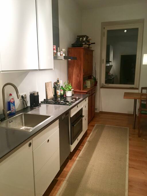 Eat-in Kitchen