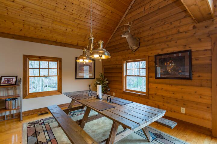 Poplar Creek Stables Two Bedroom With a Loft gallery image 4