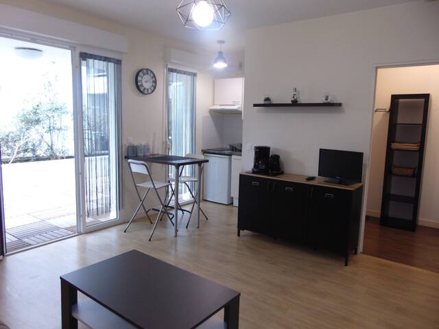 Studio avec terrasse, centre ville - vieux port