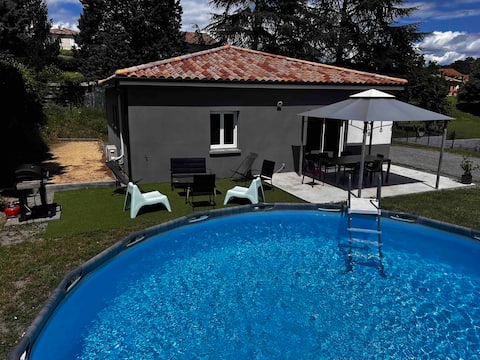 Air-conditioned villa with private pool