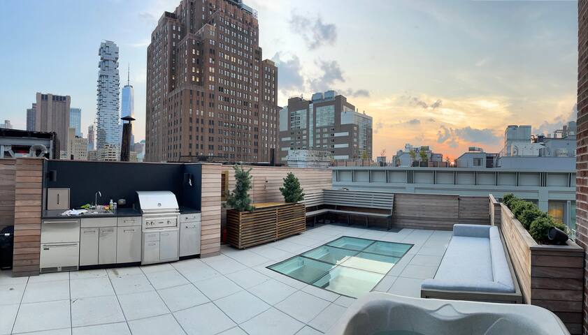 Dreamlike Soho loft and private rooftop