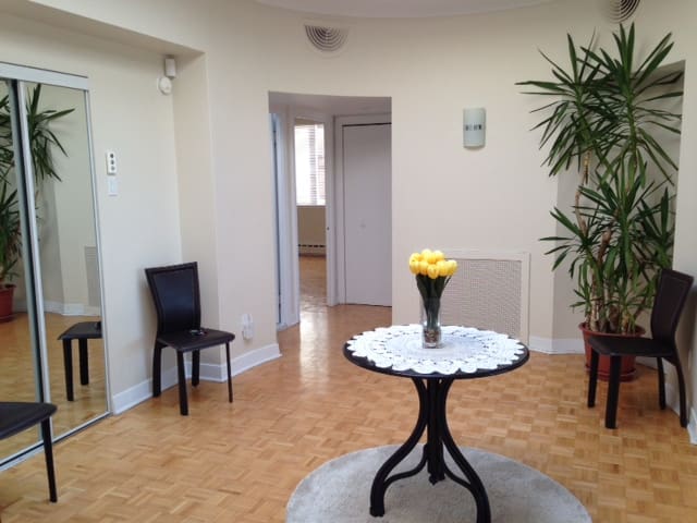 (Spacious Penthouse with 1 parking spot)