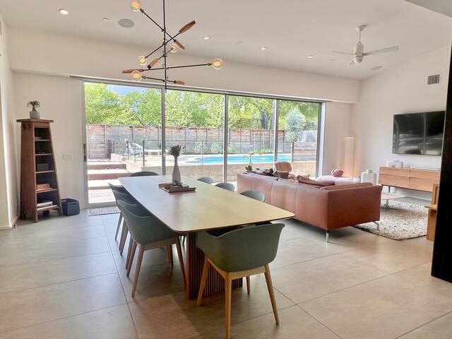 Luxe 4BR–Cold Plunge/Pool/Sauna/Gym in Westlake gallery image 4