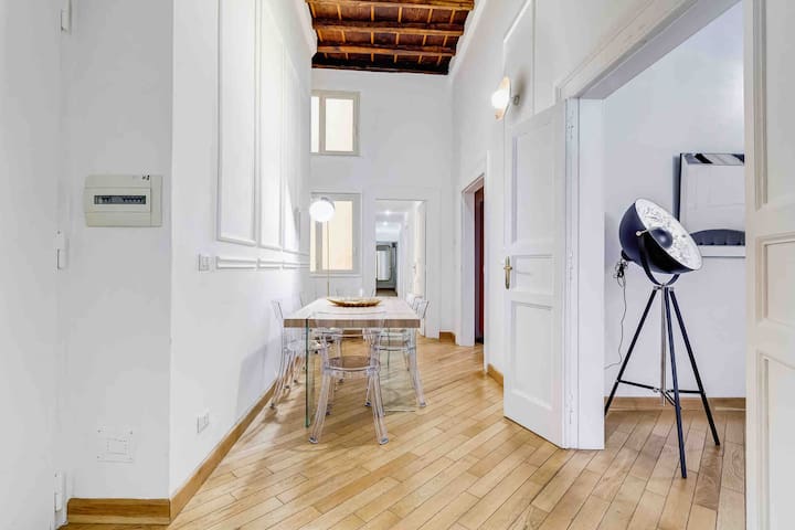 ★ ★ ★ ★ ★ NEW OPENING!! – BABUINO SUITE EXCLUSIVE gallery image 4