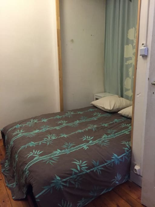Chambre 2 avec penderie