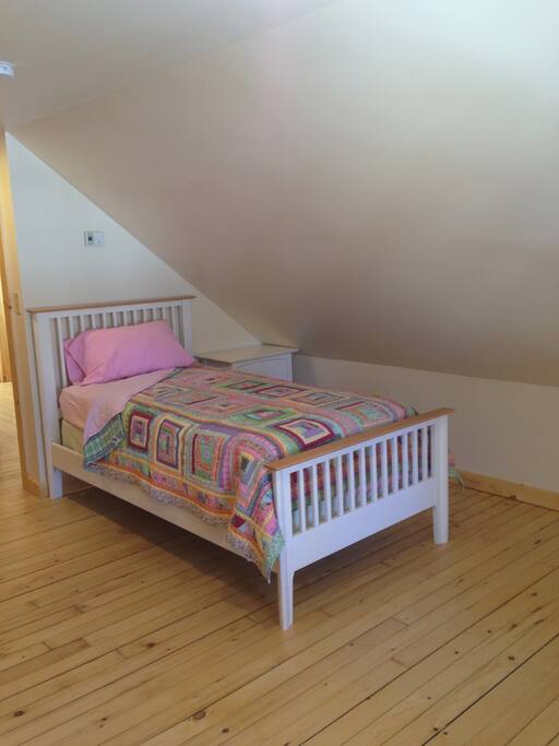 Bedroom #2--Twin