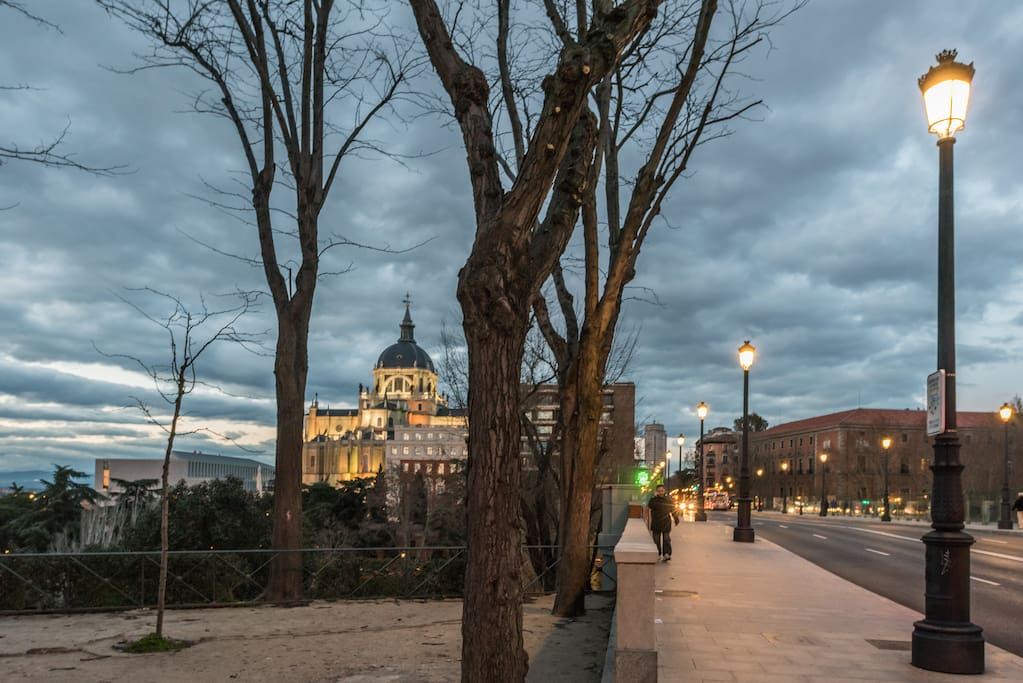 Sitio de interés: Almudena