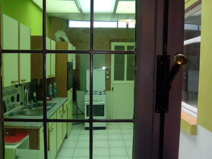 Calme, Sécurité, Espace/rdc Avec Cour Et éTage - Mouscron