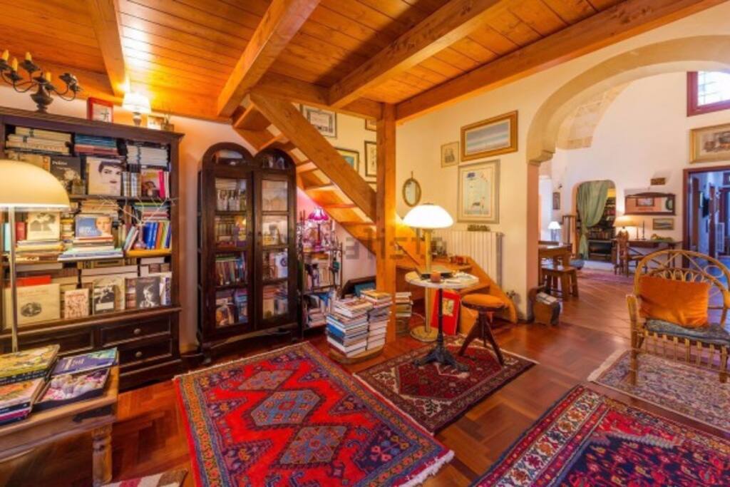 sala d'ingresso, altra angolazione