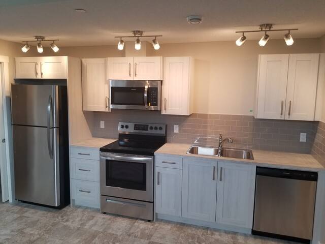 Enjoy staying in Calgary, Livingston community