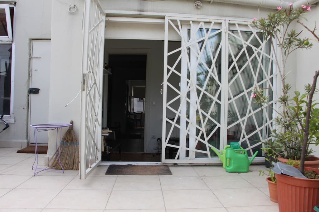 entrance to flat via terrace
