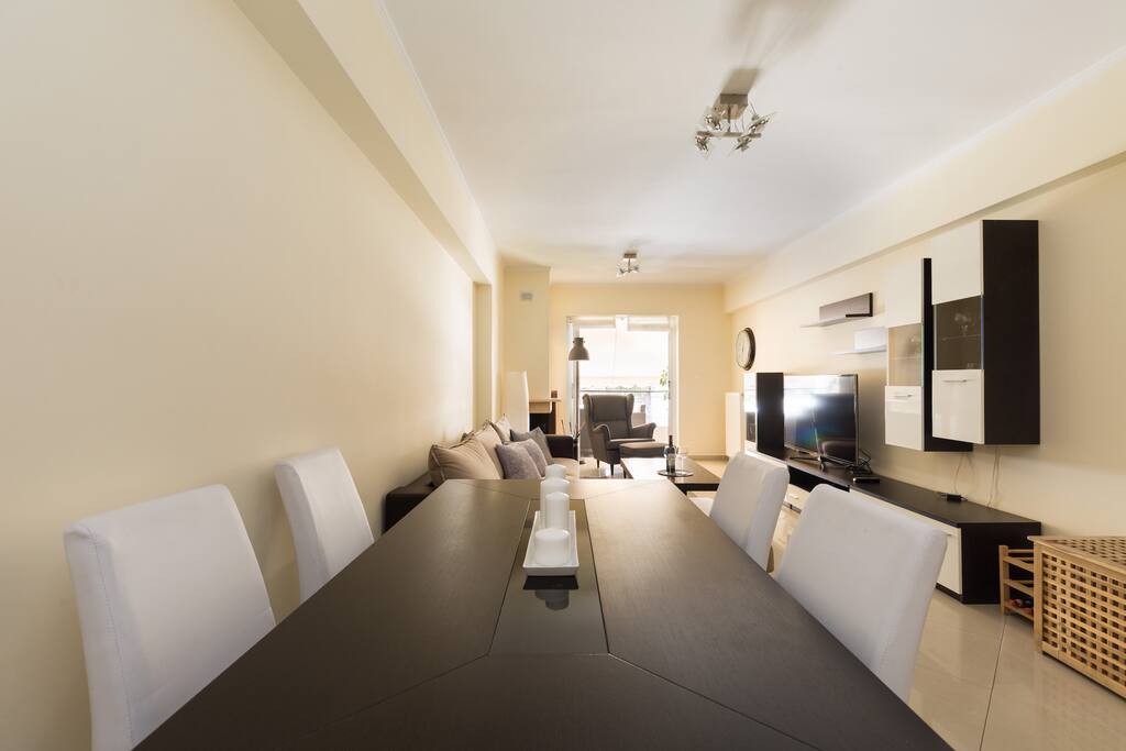 Airy Dinner room