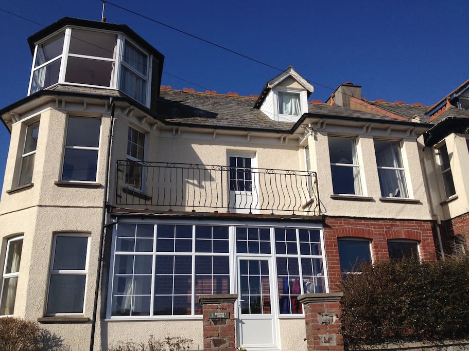 Bossiney House - where you'll receive a great welcome and a wonderful place to unwind and feel refreshed