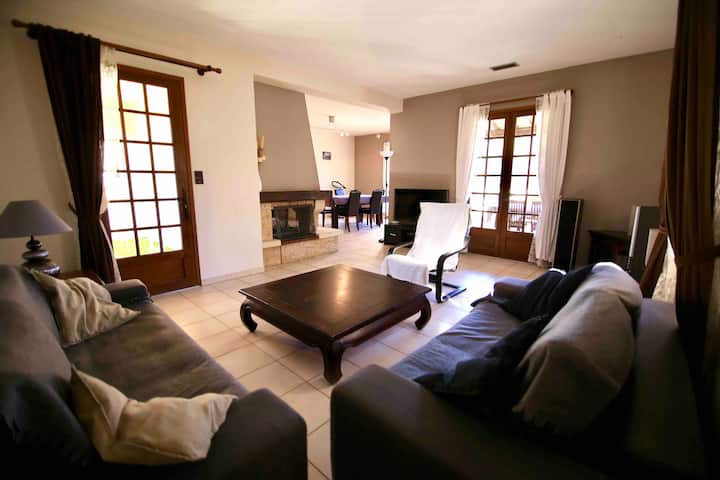 La zona de estar con acceso a las dos terrazas