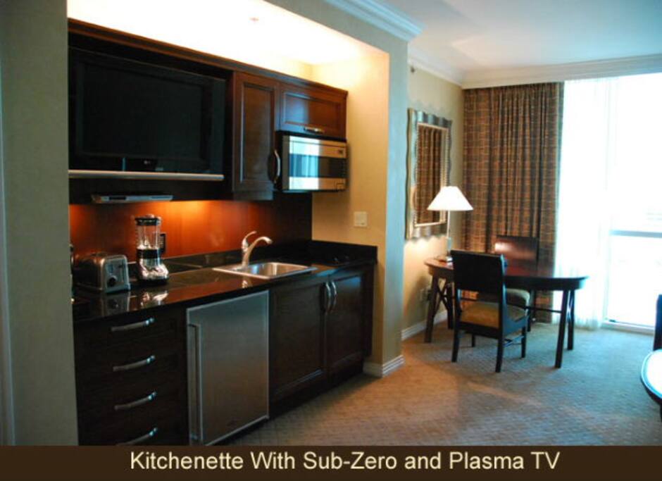 Kitchenette and Smart TV