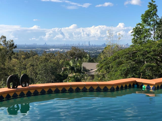 Gold Coast Heavenly Views - Skyline Apartment