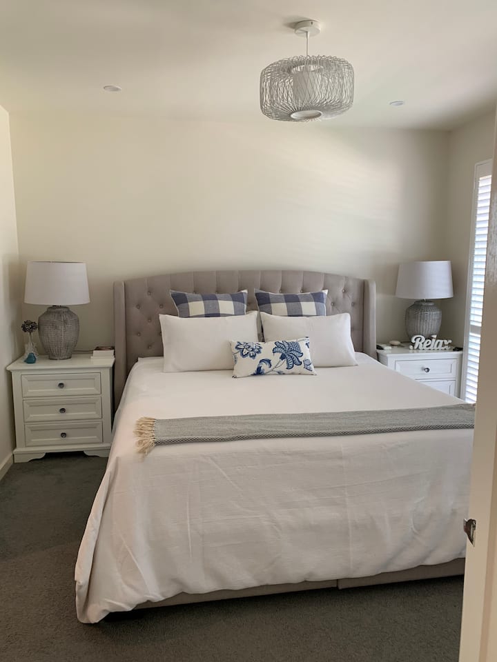 מיטת קינג סייז.