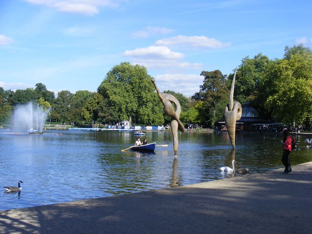 Welcome to our lovely house next to Victoria Park