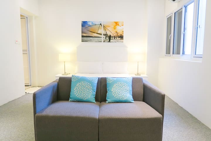 Comfy Studio Apt/ WIFI @ Orchard/Somerset area