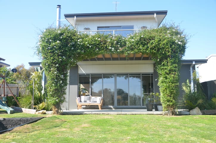 Family-friendly indoor-outdoor living with spa