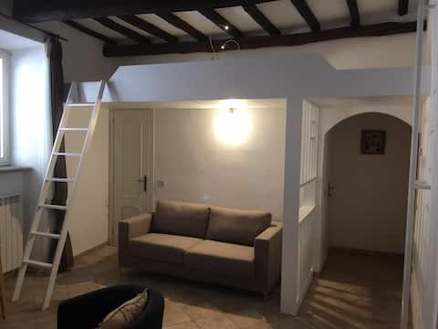Top Airbnb: Historical center-creative retreat-lake view in Anguillara Sabazia